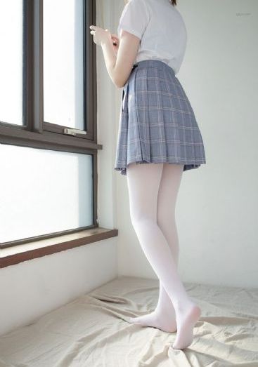娇妻玩4P被3个男子伺候91_蓝光HD高清在线观看